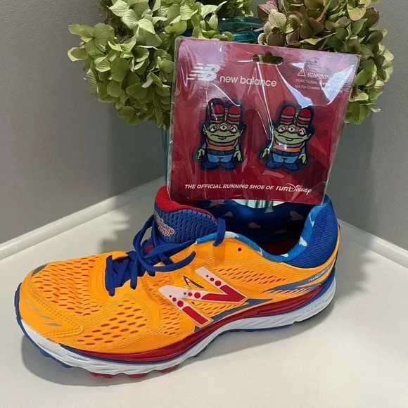 New Balance runDisney 2017 Toy Story Aliens Shoe Lace Clips - Picture 3 of 10